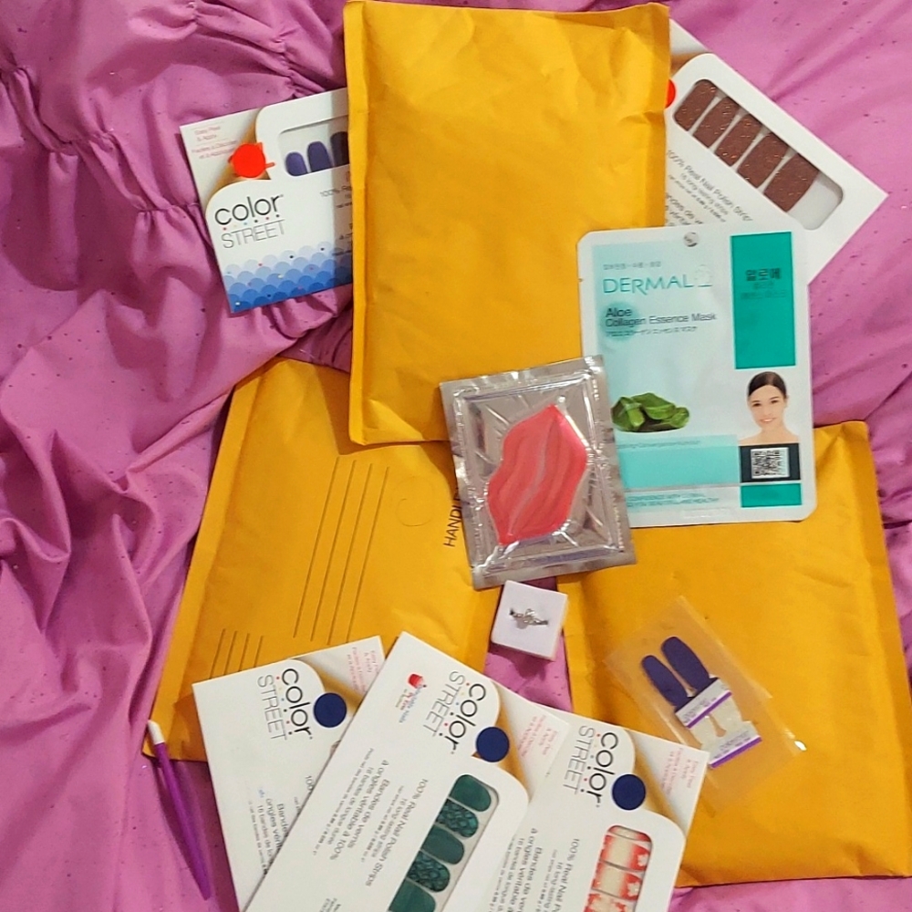Surprise envelope